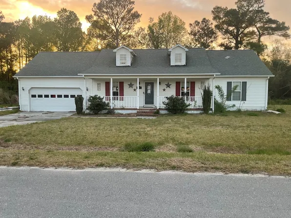 104 Goldie Ln, Beulaville, NC 28518