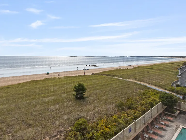 1 Seacliff Ave — Photo 44