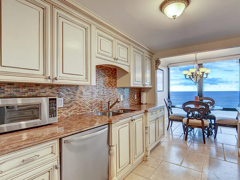 250 S Ocean Blvd #16C — Photo 14