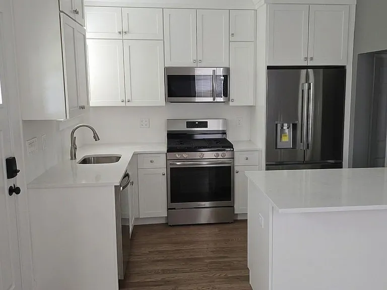 63 Broad St — Photo 5