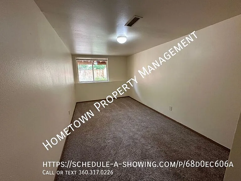 1224 Cora St SE — Photo 6