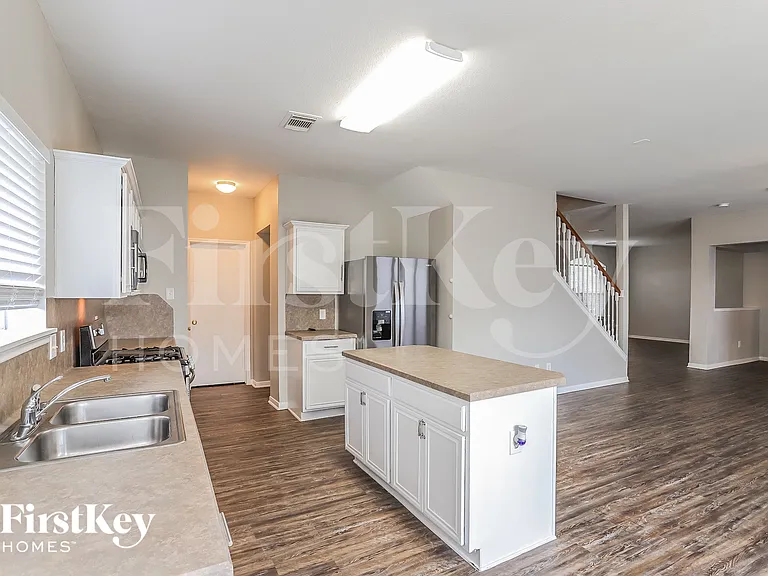 16318 Autumn Leigh Dr — Photo 7
