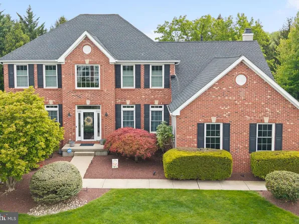 17 Brookshire Dr, Robbinsville, NJ 08691