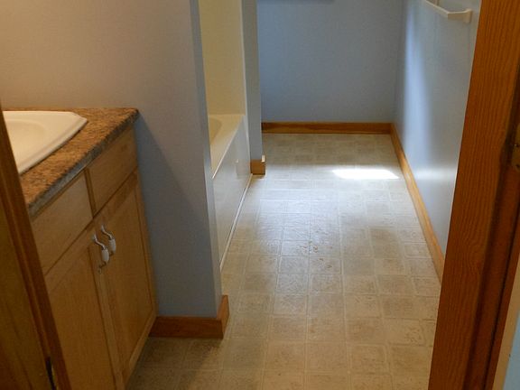 5th image of 75 Hutchins Mountain Rd #1