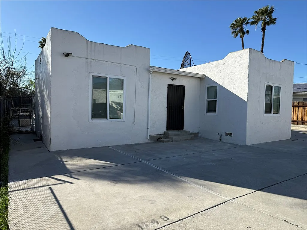 2 bed, 800 sqft, $1,800 — Photo 2