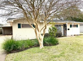 2238 7th St, Port Neches, TX 77651