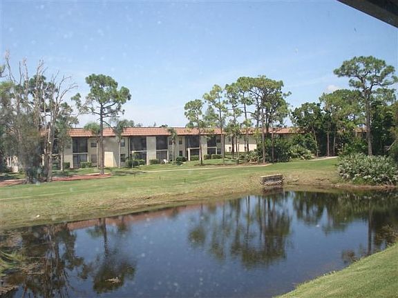 overlooks waterway-golf course