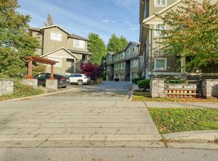 3266 147th St #3, Surrey, BC V4P 1Z8