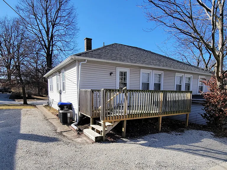 404 S McClun St — Photo 1