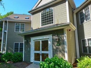 215 Longmeadow Rd UNIT 203, Taunton, MA 02780