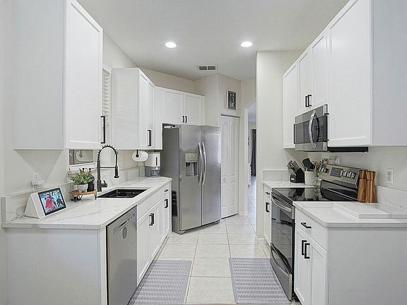 2nd image of 9622 SW Lindale Trace Boulevard