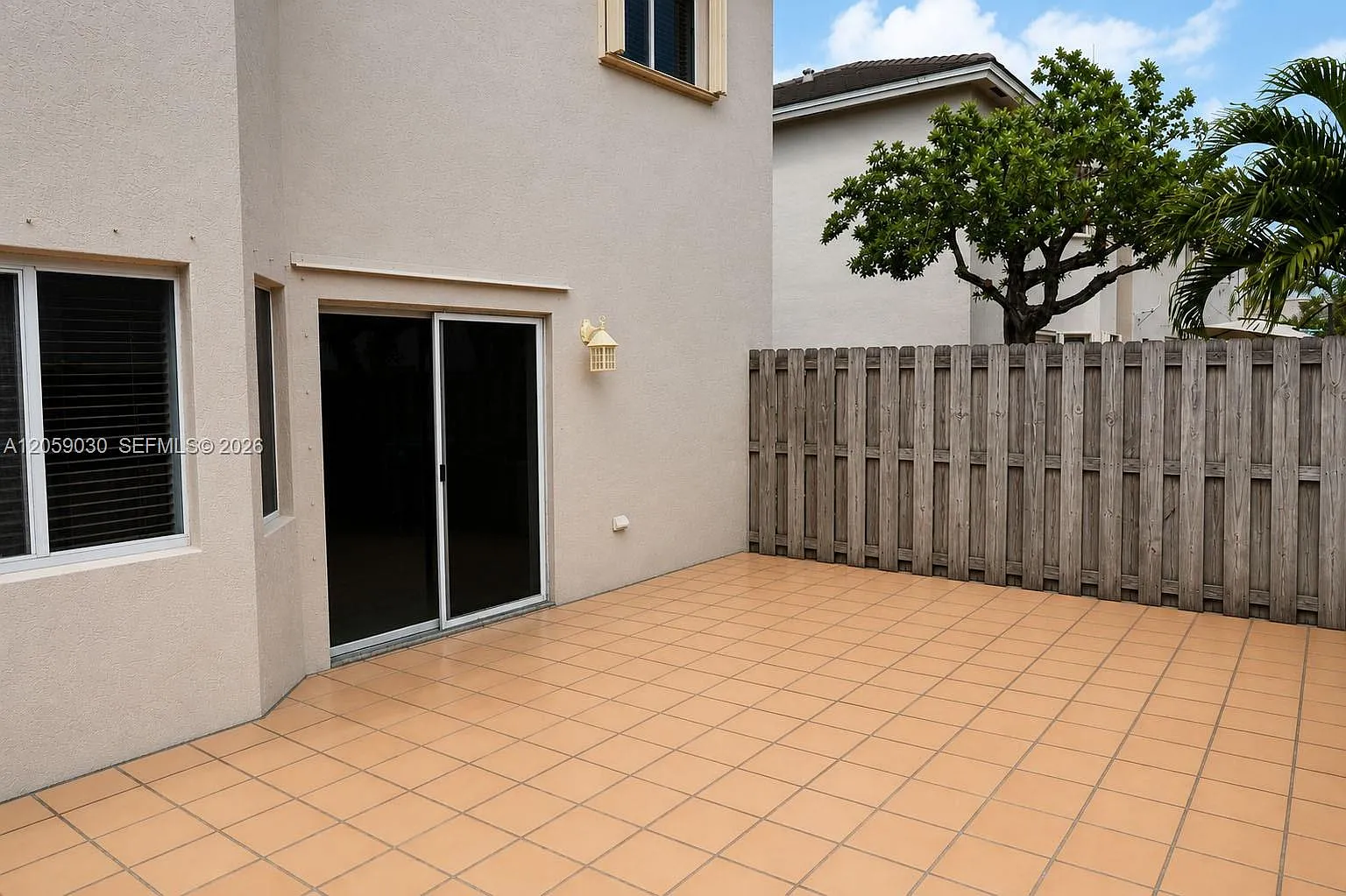 3 bed, 2.5 bath, 1857 sqft, $3,200 — Photo 3