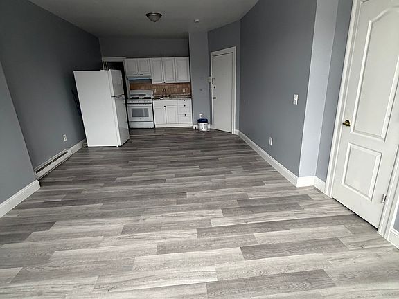 3rd image of 4008 Kennedy Blvd #C8