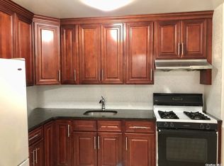 7-42 130th St, College Pt, NY 11356
