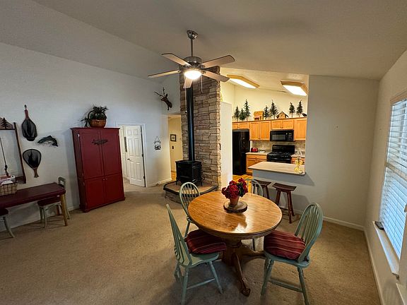 4th image of 439 Ponderosa Dr