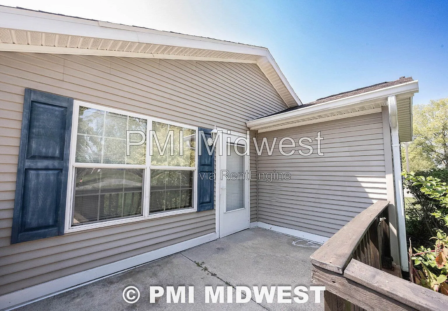 4 bed, 2.0 bath, 1508 sqft, $2,100 — Photo 2
