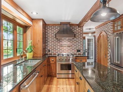 16660 Lakeview Ct, Lakeville, MN, 55044