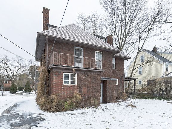 5th image of 3014 Huntington Rd