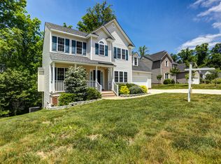 11720 Walnut Wood Dr, Midlothian, VA 23112