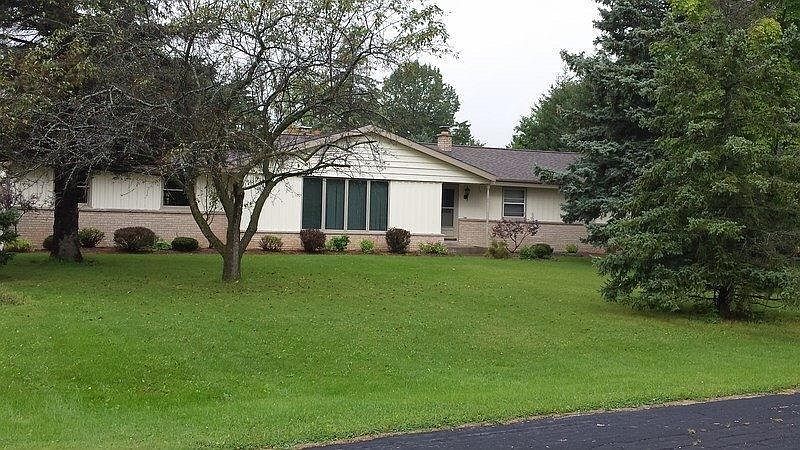 1st image of W127N12341 Knollwood Dr