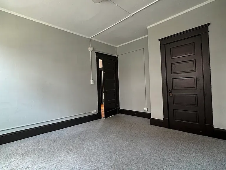 More bedroom pics coming soon.