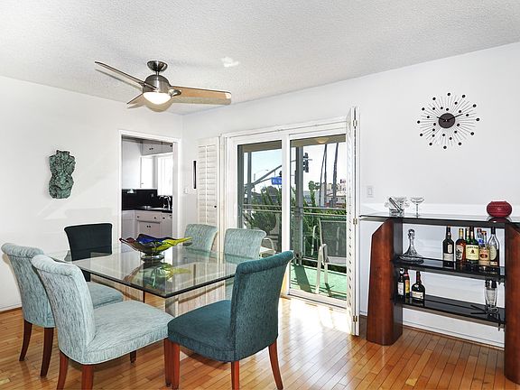4th image of 3819 E Livingston Dr Unit 3