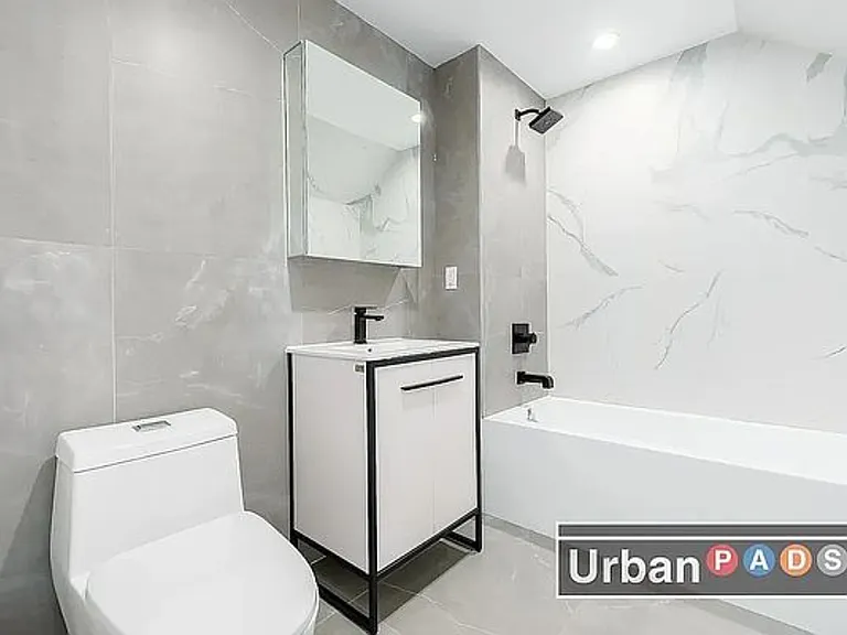 184 Adelphi St #3B — Photo 7