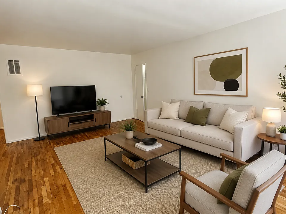 618 N Hayworth Ave #4