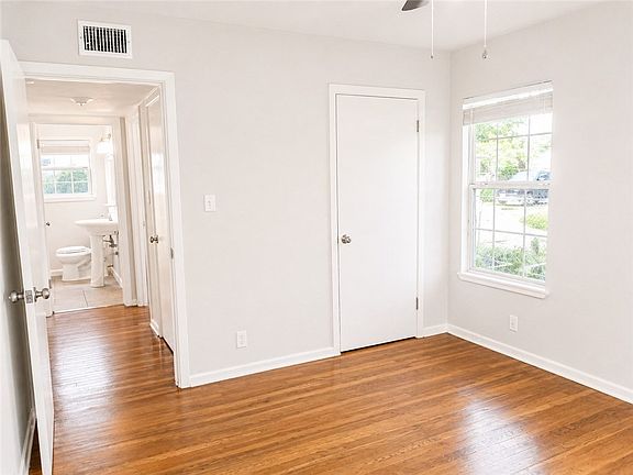 3rd image of 826 Hancock Ave