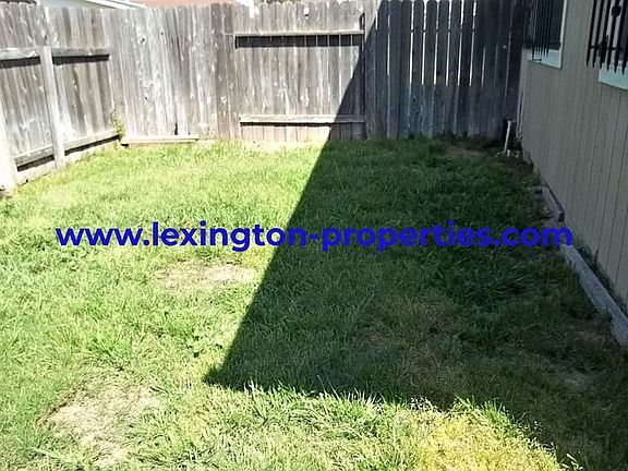 4th image of 7662 Jacaranda Ct
