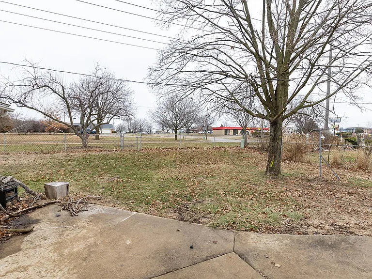 1410 Dillon Dr — Photo 13