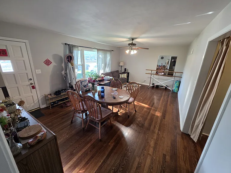 7039 Nieman Rd — Photo 5
