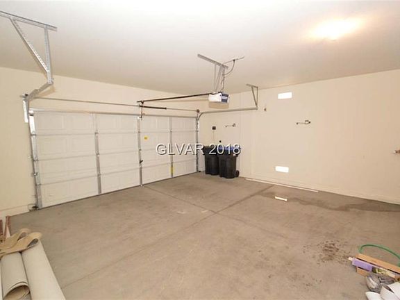 2nd image of 416 Bright Moon Ave