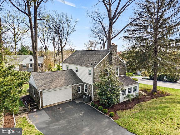 3rd image of 2 Briar Rd