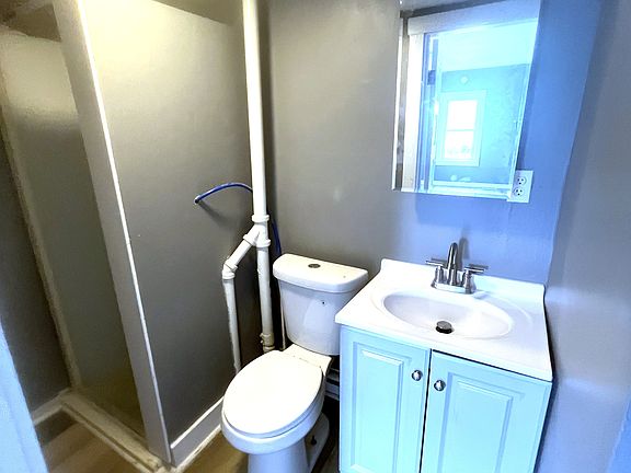 3rd image of 623 E 12th St #3
