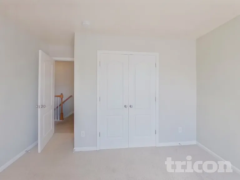 527 W Saddletree Dr — Photo 12