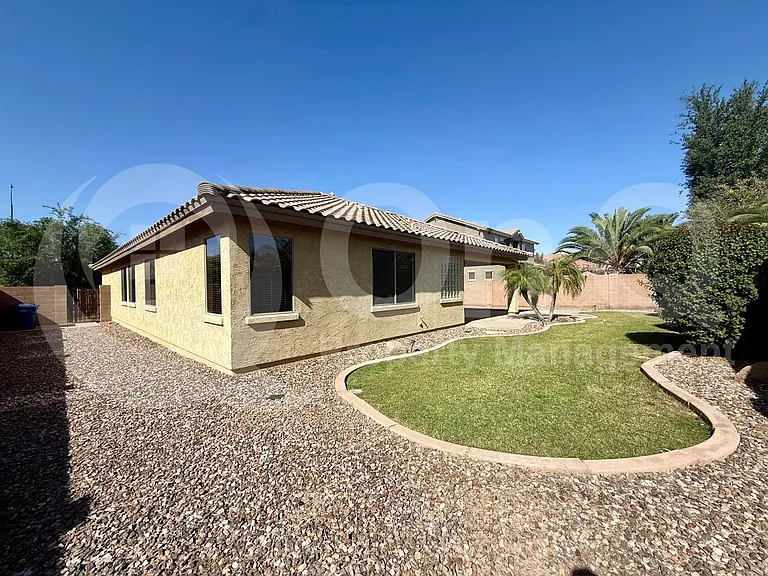 2135 E Grand Canyon Dr — Photo 26