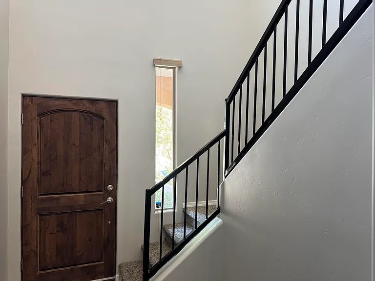 1619 Cheshire Ct NW — Photo 5