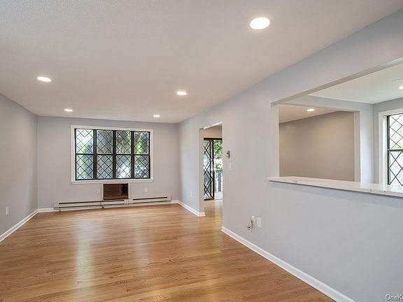 5th image of 643 Sierra Vista Ln