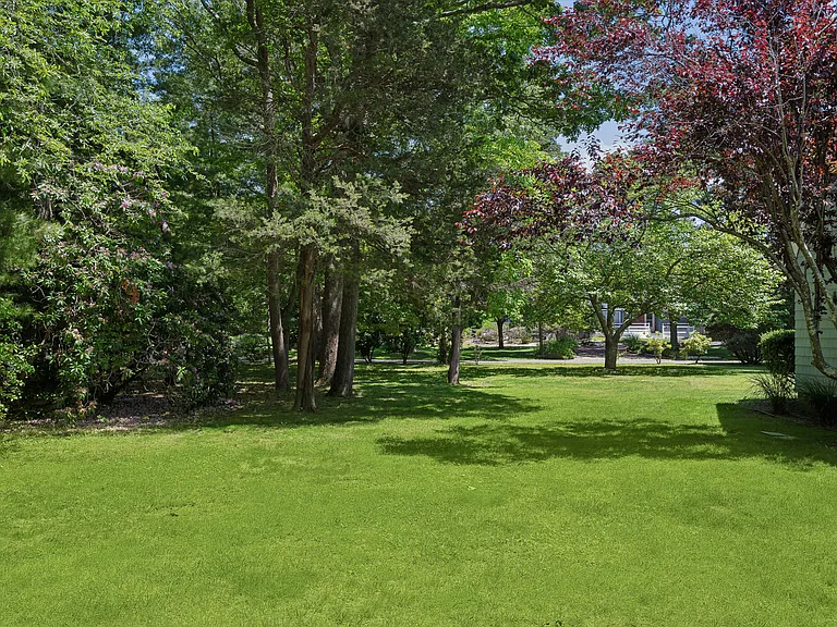 28 Dover Ave — Photo 22