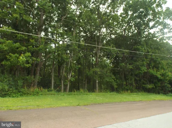 Wall St, Frackville, PA 17931