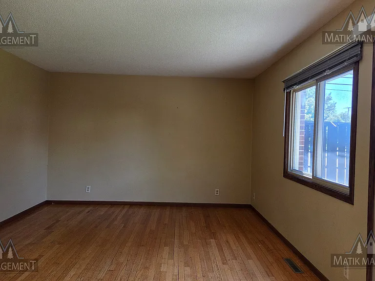 4011 18th Ave NW — Photo 13