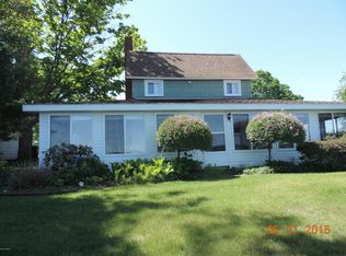 136 Wildwood Beach Rd, Quincy, MI 49082