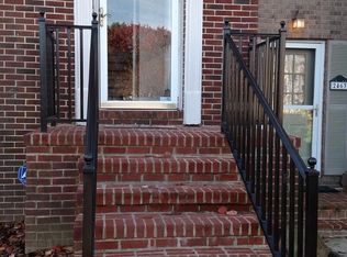 2461 Vineyard Ln, Crofton, MD 21114