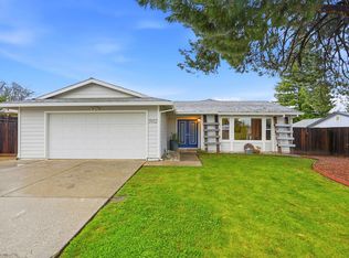 5932 Angelo Dr, Loomis, CA 95650