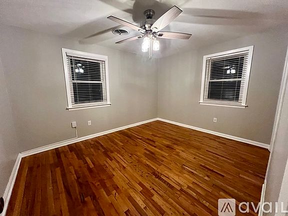 3rd image of 2110 Croydon Dr