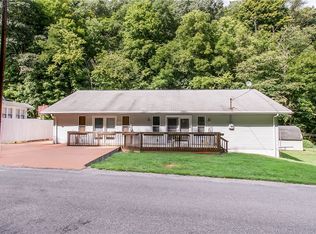 363 Waltersburgh Rd, Smock, PA 15480