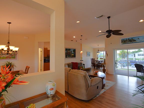 2nd image of 751 Tangerine Ct