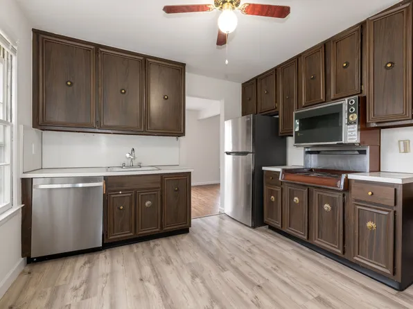 215-03 17th Avenue image 25 of 37