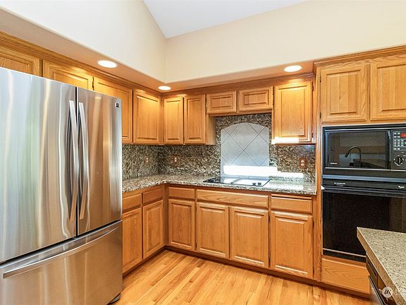 5th image of 17521 57th Avenue W